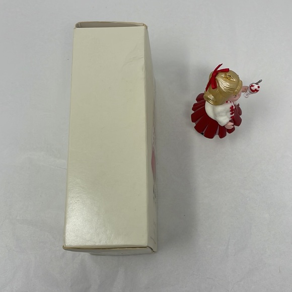 2007 Hallmark 50s Cherry Parfait Christmas Ornament - Picture 10 of 11